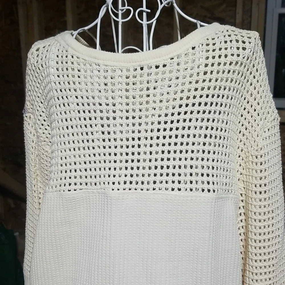 Free People cream sweater. Size  small - Picture 5 of 10